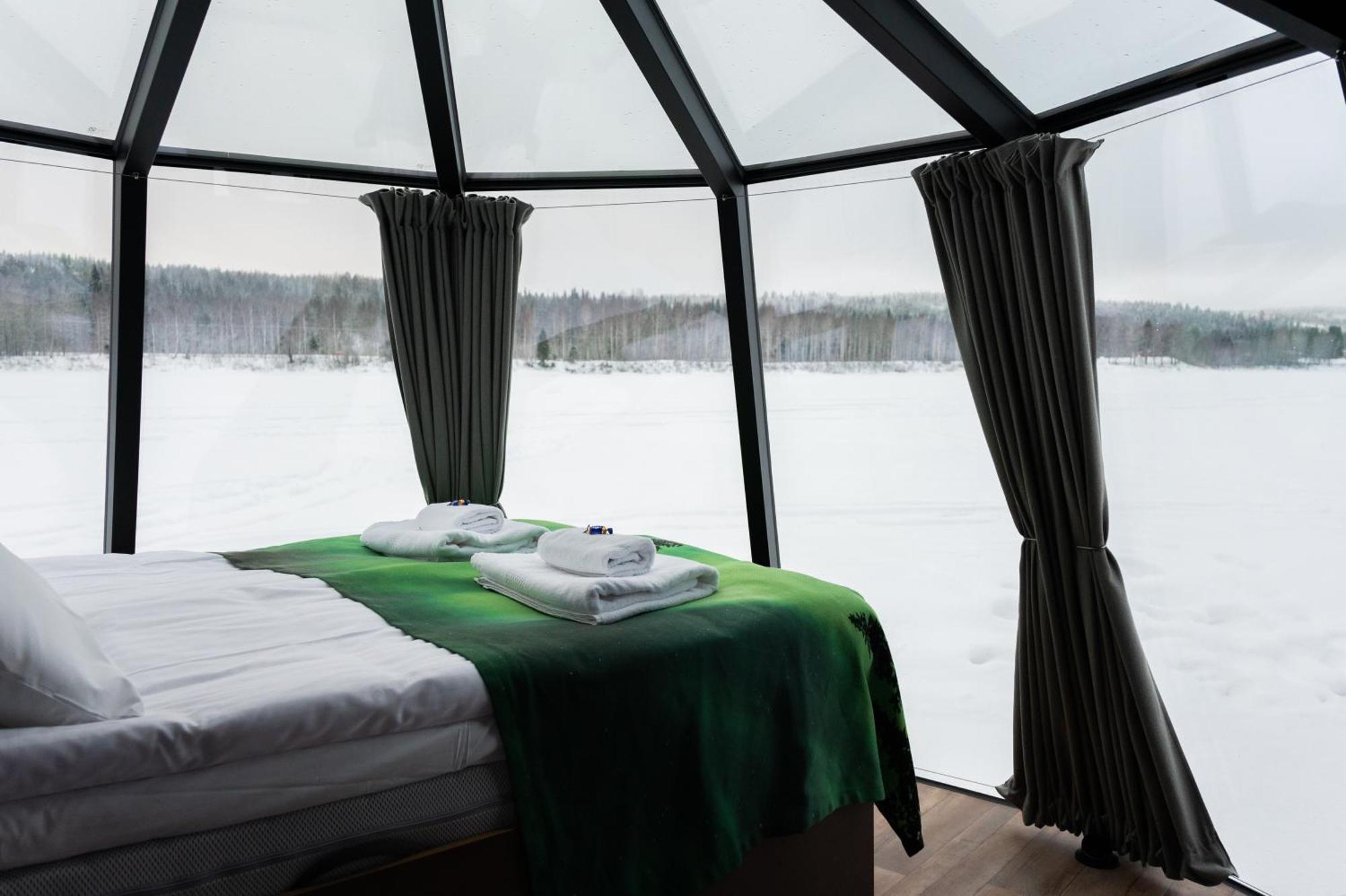 Nova Galaxy Village Hotel *